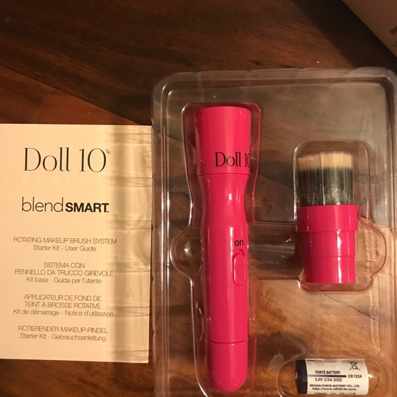 Doll 10 Other - Doll 10 Blendsmart rotating makeup brush